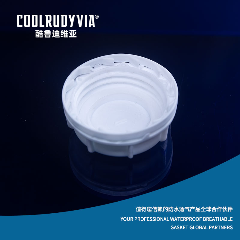 Su geçirmez nefes alabilen fiş